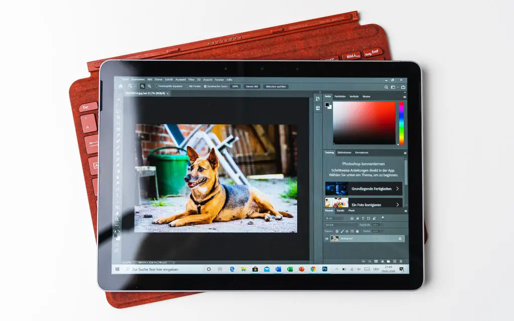 Microsoft Surface Go 2 mit Adobe Photoshop