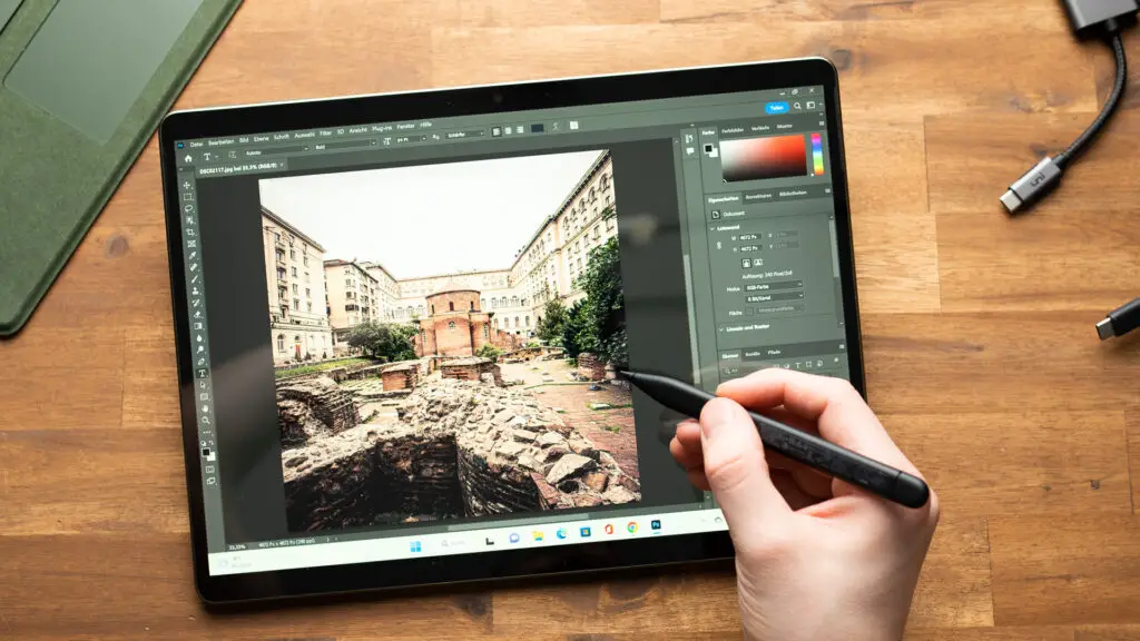 Microsoft Surface Pro 9 Photoshop