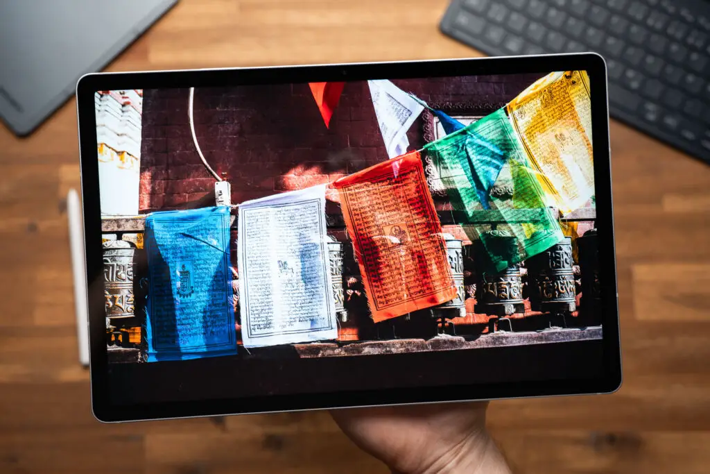 Samsung Galaxy Tab S9 FE+ Display