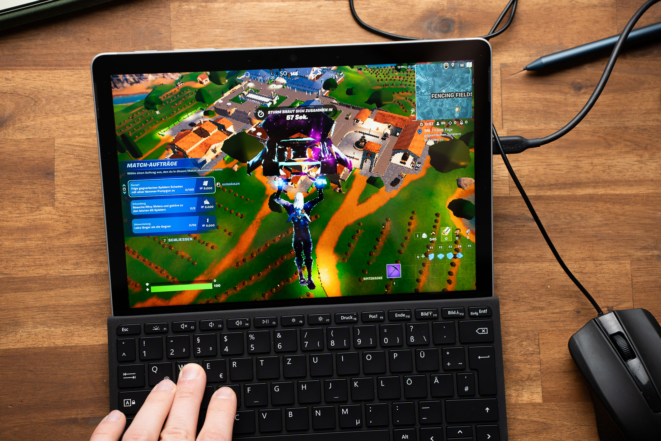 Microsoft Surface Go 4 mit Fortnite